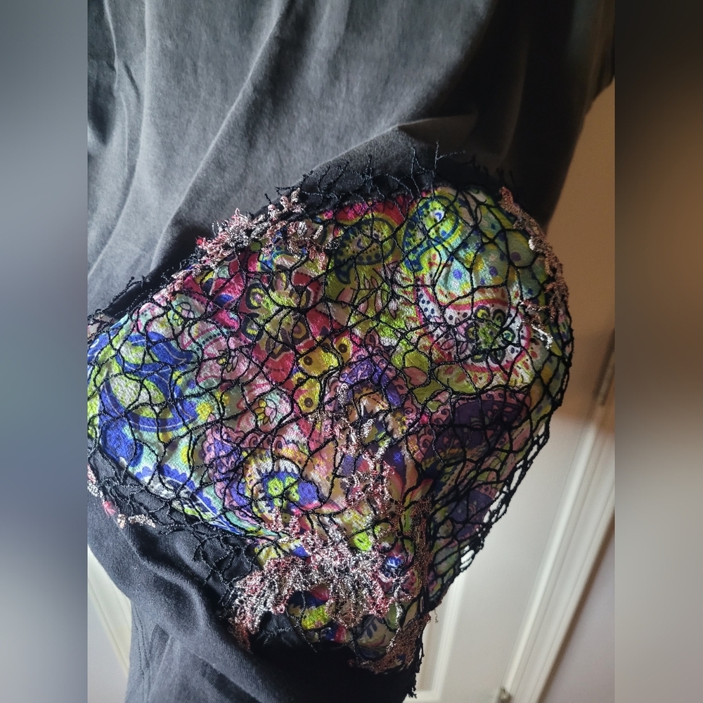 ARATTA Asymetric Top With Graphic Detail. NWT. - Picture 5 of 9